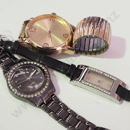 3x wristwatches