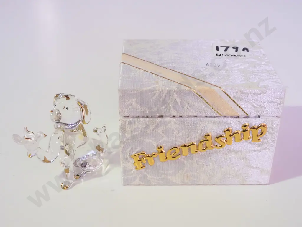 crystal dog figurine in presentation case Image 1++
