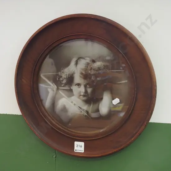 wood framed circular cherub print Overall Diam-350