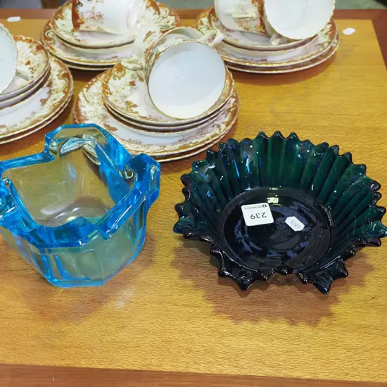 2x art glass bowls - 1 has chips