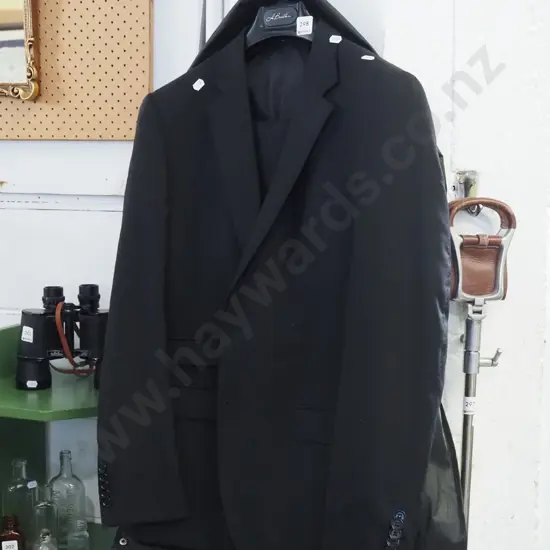 gent's suit jacket & trousers