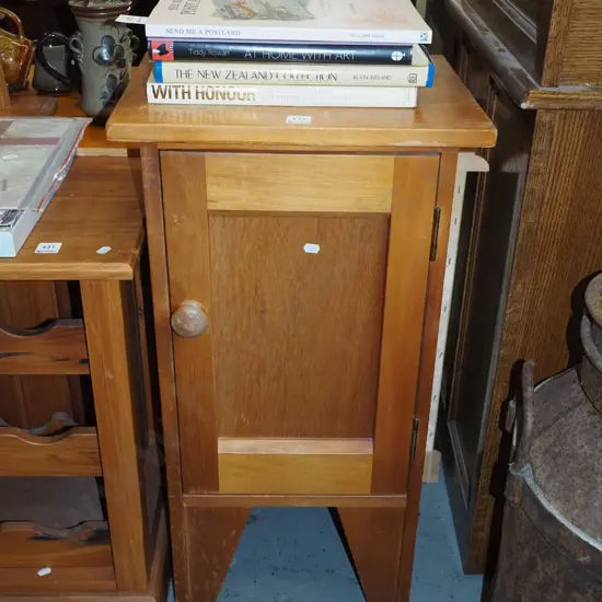 rimu pot cupboard H-760 W-400 D-320 - varnish needs attention