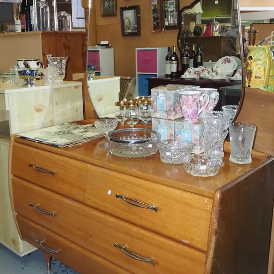 mid century 4 drawer mirror back dresser H-1550 W-1070 D-430