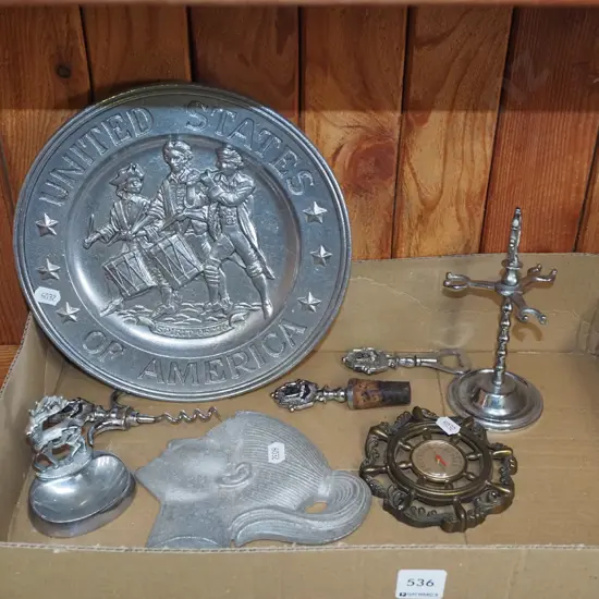 box; American cast alloy plate, thermometer, silhouette etc