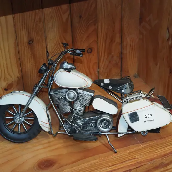 tin model motorcycle L-400