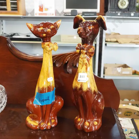 Blue Mountain cat and dog figurines - cat repair H-340