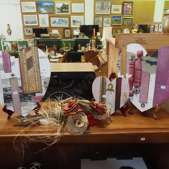 3x decorative wooden hearts, flax flowers