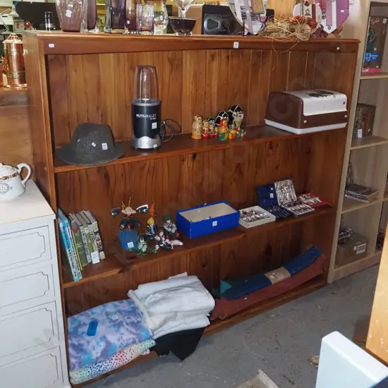 solid rimu bookcase H-1520 W-1640 D-250