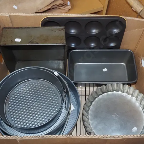 box of baking tins