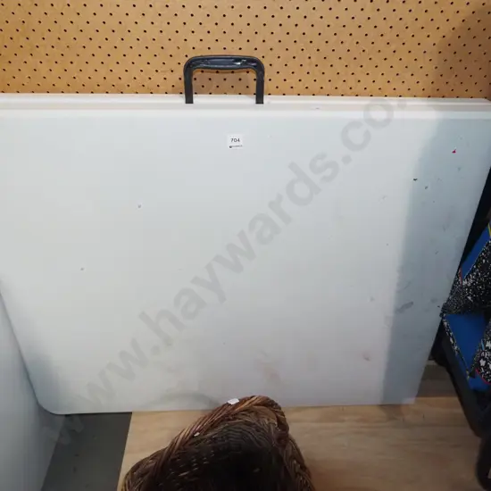 fold in half trestle table