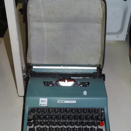 Olivetti Lettera typewriter