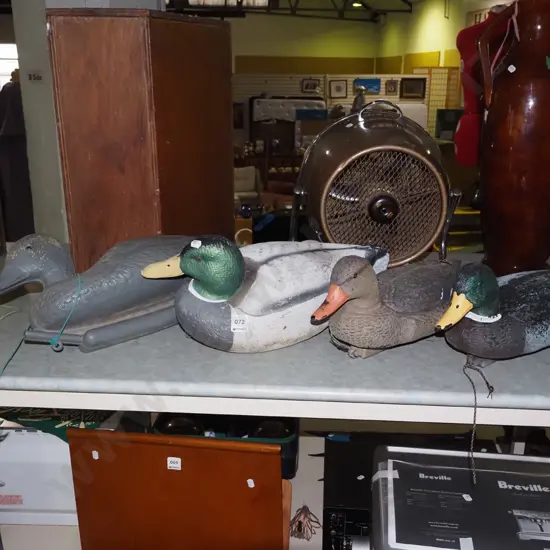 4x plastic duck decoys