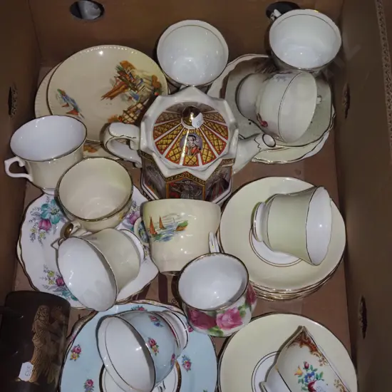 Sadler teapot, cups, saucers, plates