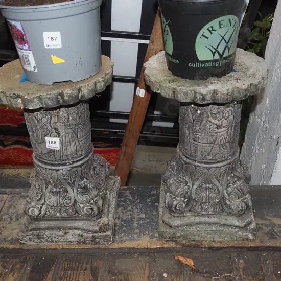 2x orante concrete plant stands H330