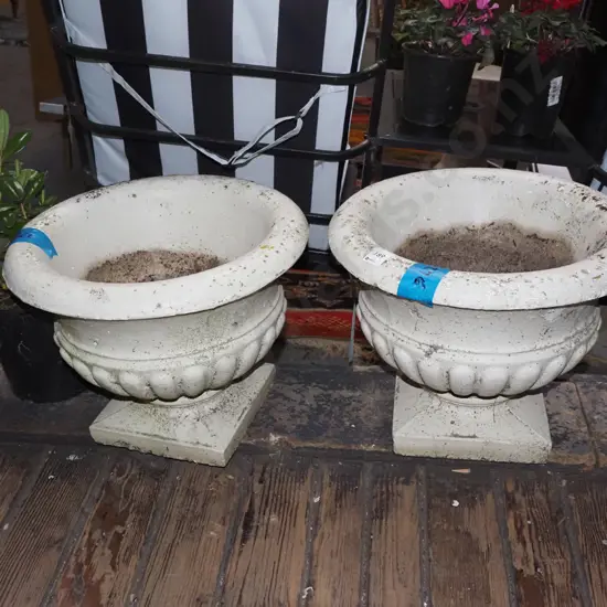 pair of concrete urns H-290 W-370