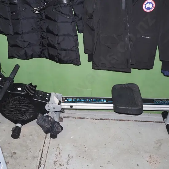 Infinity system rowing machine