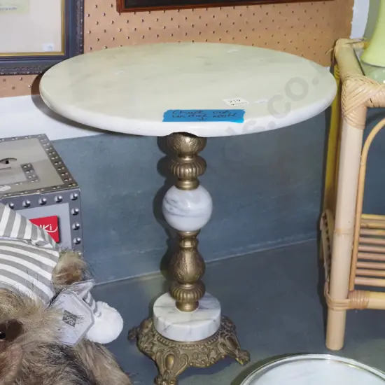 brass and marble wine table - large chip on underside H-4330 Diam-380