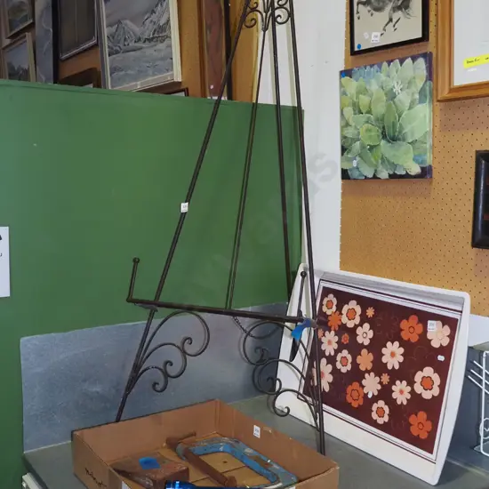 metal display easel H-1370