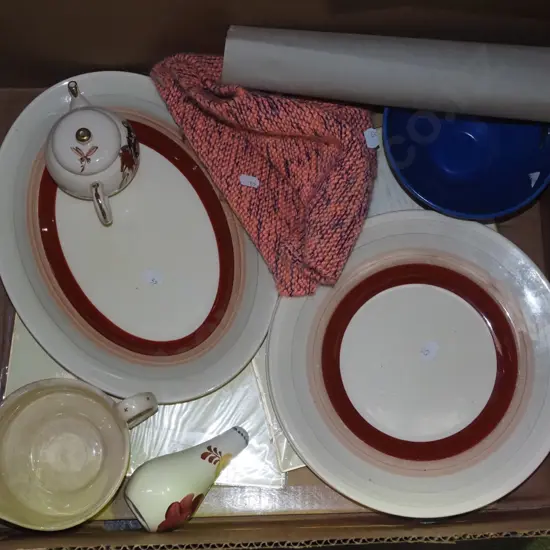 box; Susie Cooper ashet, bowls, small tea pot etc