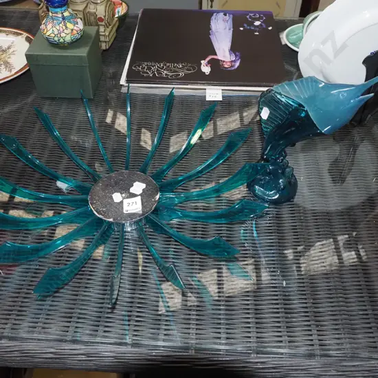 plastic fruit bowl, glass and plastic marlin bottle H-280