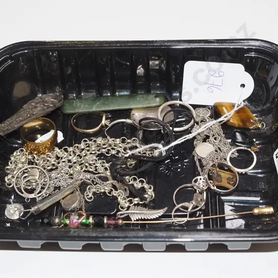 tray of costume jewellery; rings, necklaces, pendants etc