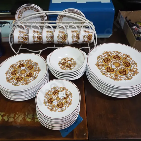 Noritake Protea plates, bowls etc