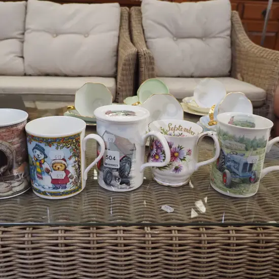 4x tea cups, cocoa mug