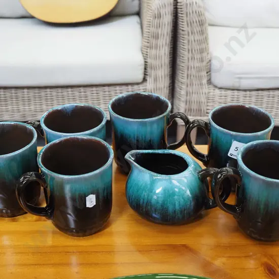 6x Blue Mountain coffee cups and creamer