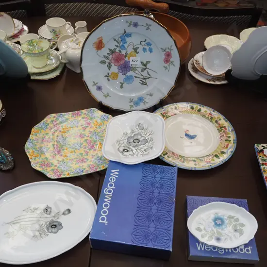 3x floral plates, 3x Wedgwood dishes