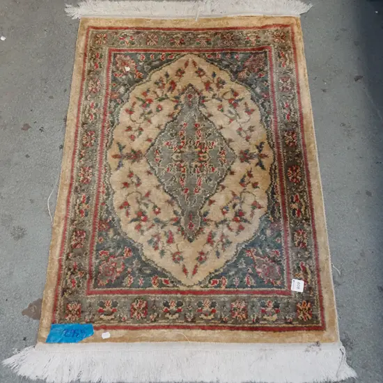 small woollen floor mat L-900 W-620