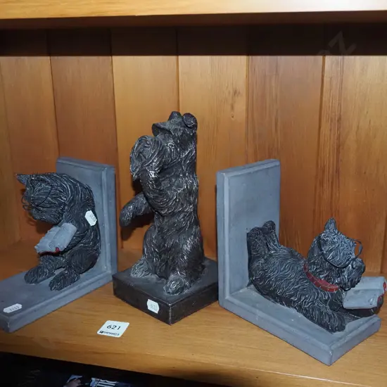 dog figurine, 2 matching bookends