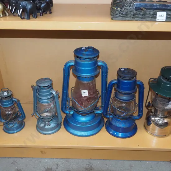 4x hurricane lanterns, Tilley lantern - faults Tallest H-400