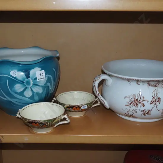 2x double handled cups, jardiniere etc