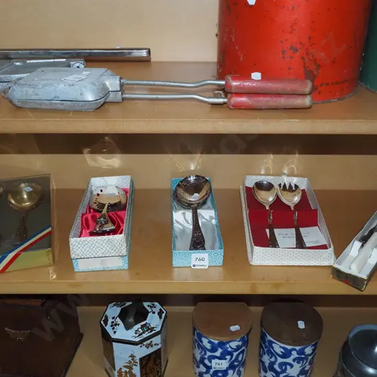 5x boxes of plated cutlery