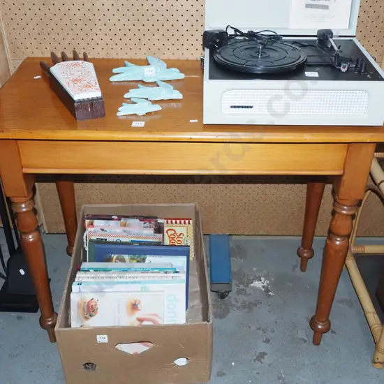 kauri turned leg hall table H-720 W-920 D-440