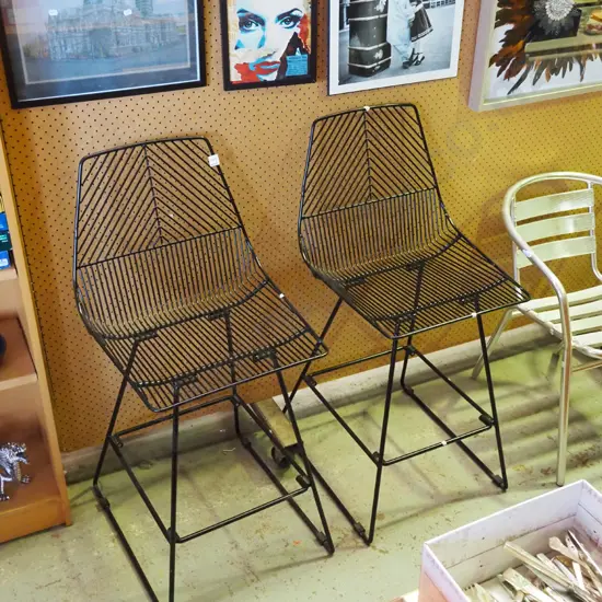 2x wire stools