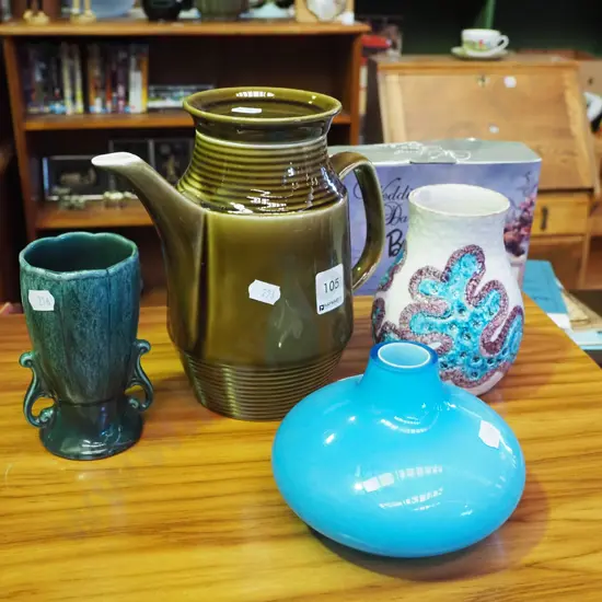 Irish Porcelain teapot - chip to lid, vases