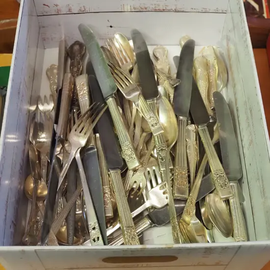box of cutlery