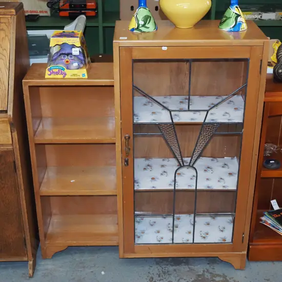 deco bookcase/china cabinet with leadlight door H1045 W900 D300