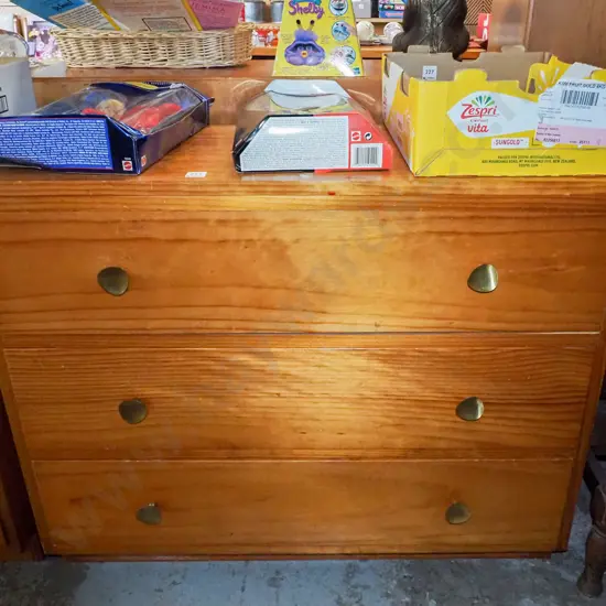 solid pine 3 drawer lowboy H725 W890 D365