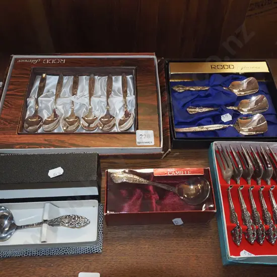 cased cutlery