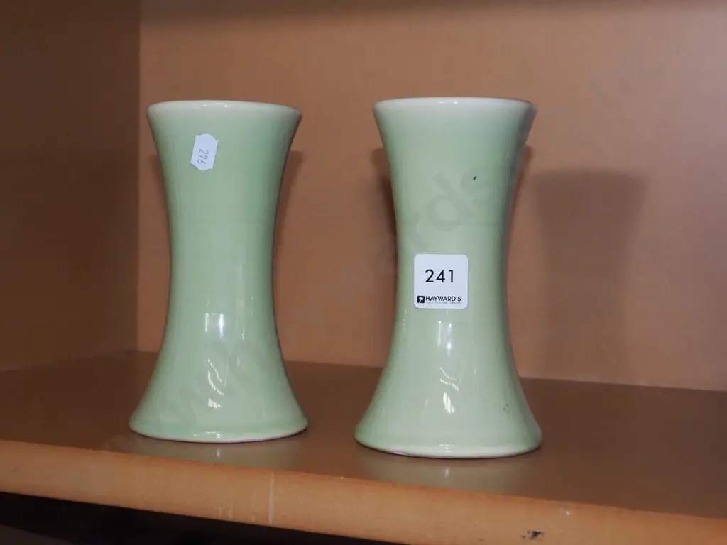2x Dunedin Horticultural Society vases H160 Image 1++