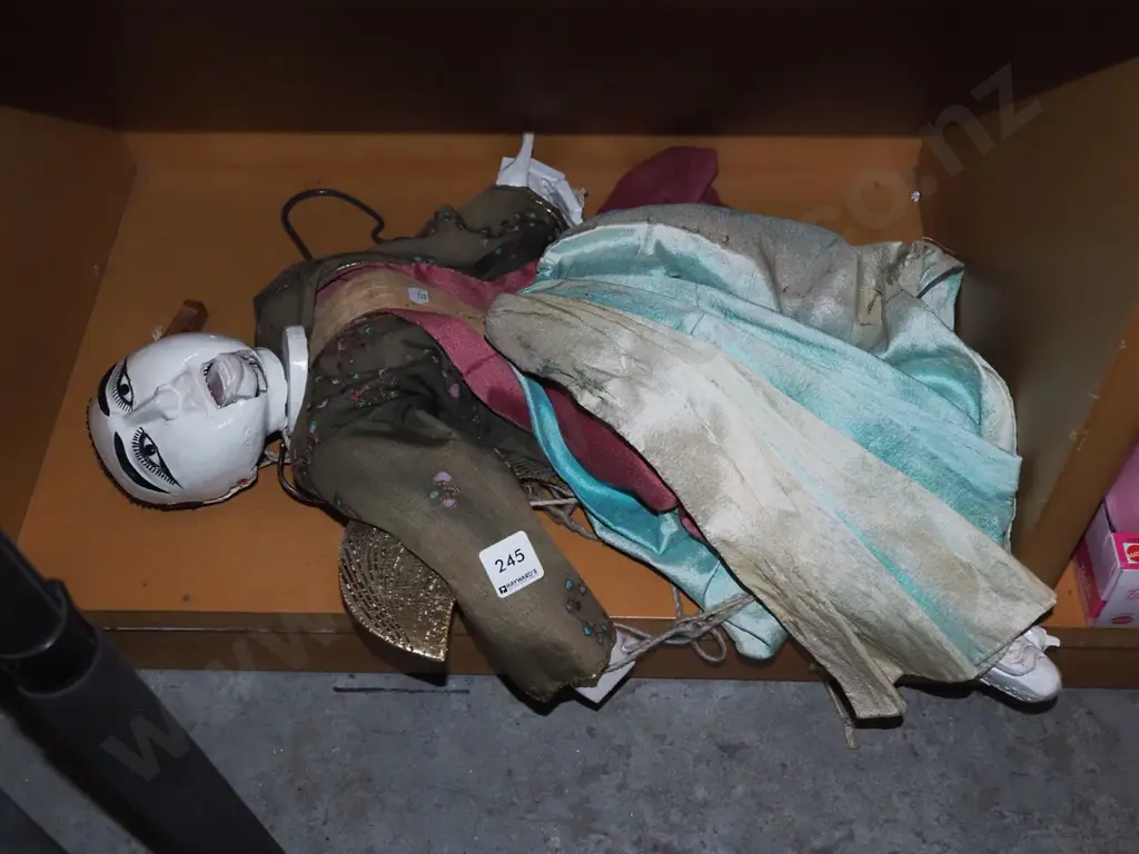 wooden marionette - tangled cords Image 1++