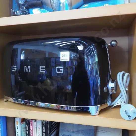 Smeg 4 slice toaster