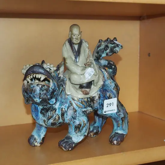 Asian figurine H200