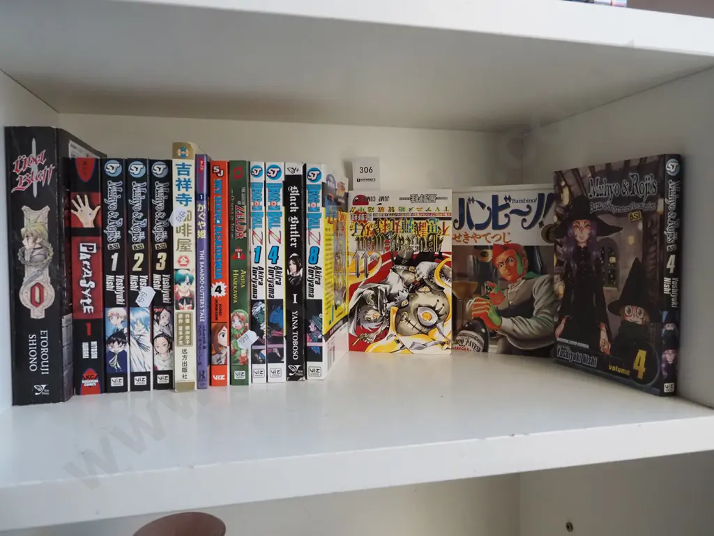 Japanese graphic novels Image 1++