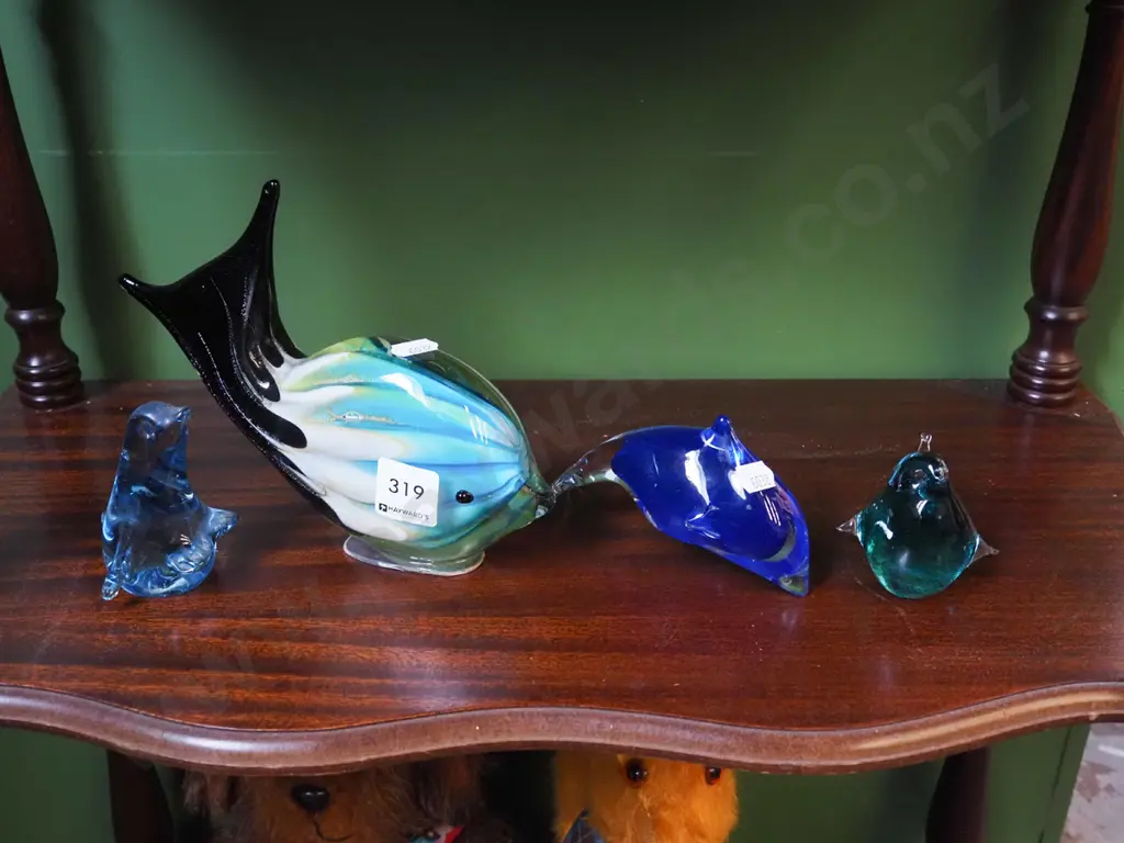 4x art glass animal themed paperweights Image 1++