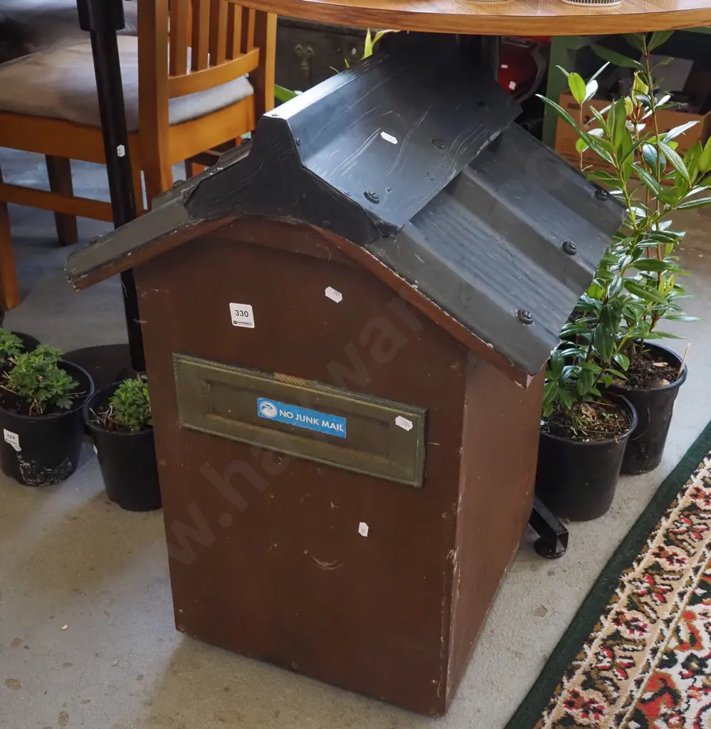 large homemade mail box H700 Image 1++