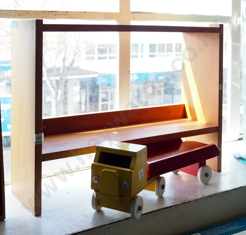 small rimu wall mounted bookcase H480 W645 D180 Image 1++