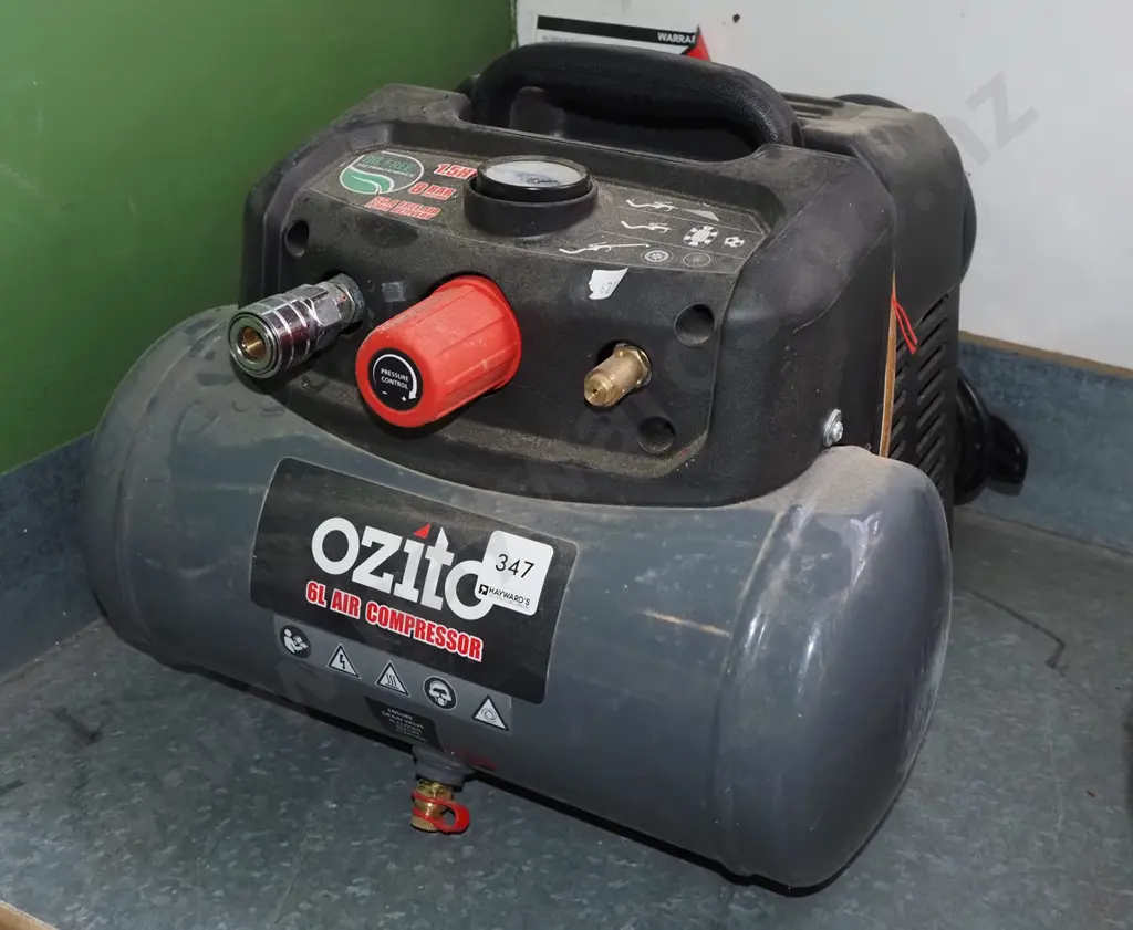 Ozito 6L air compressor Image 1++